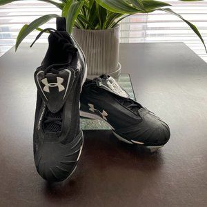 Under Armour Metal Flat Stud Cleats - Women's NWOT